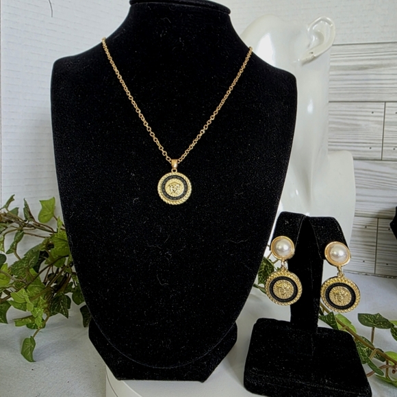 Gold Necklace with Earrings Set Medusa Pendant Matching Earrings - Picture 1 of 10